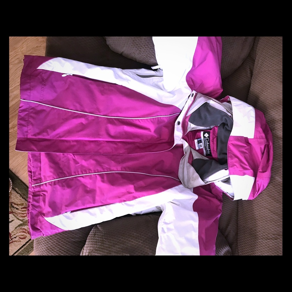 Medium women’s two-layered Columbia winter jacket